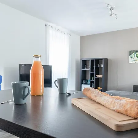 Ker Uhel - Charmant Plein Centre Appartement Saint-Renan